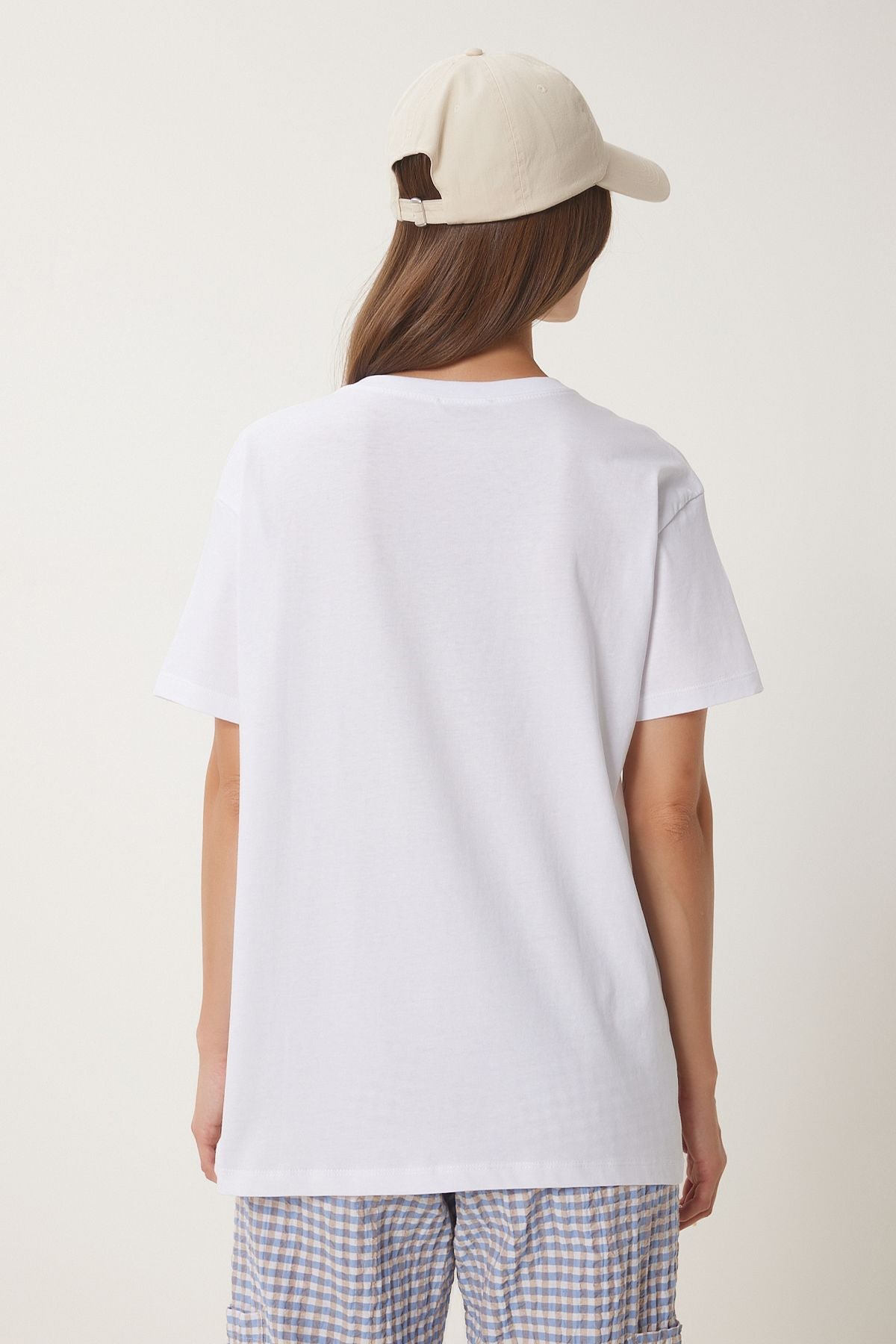 Beyaz Boncuk Detaylı Ayıcık Armalı Örme T-Shirt WE00002
