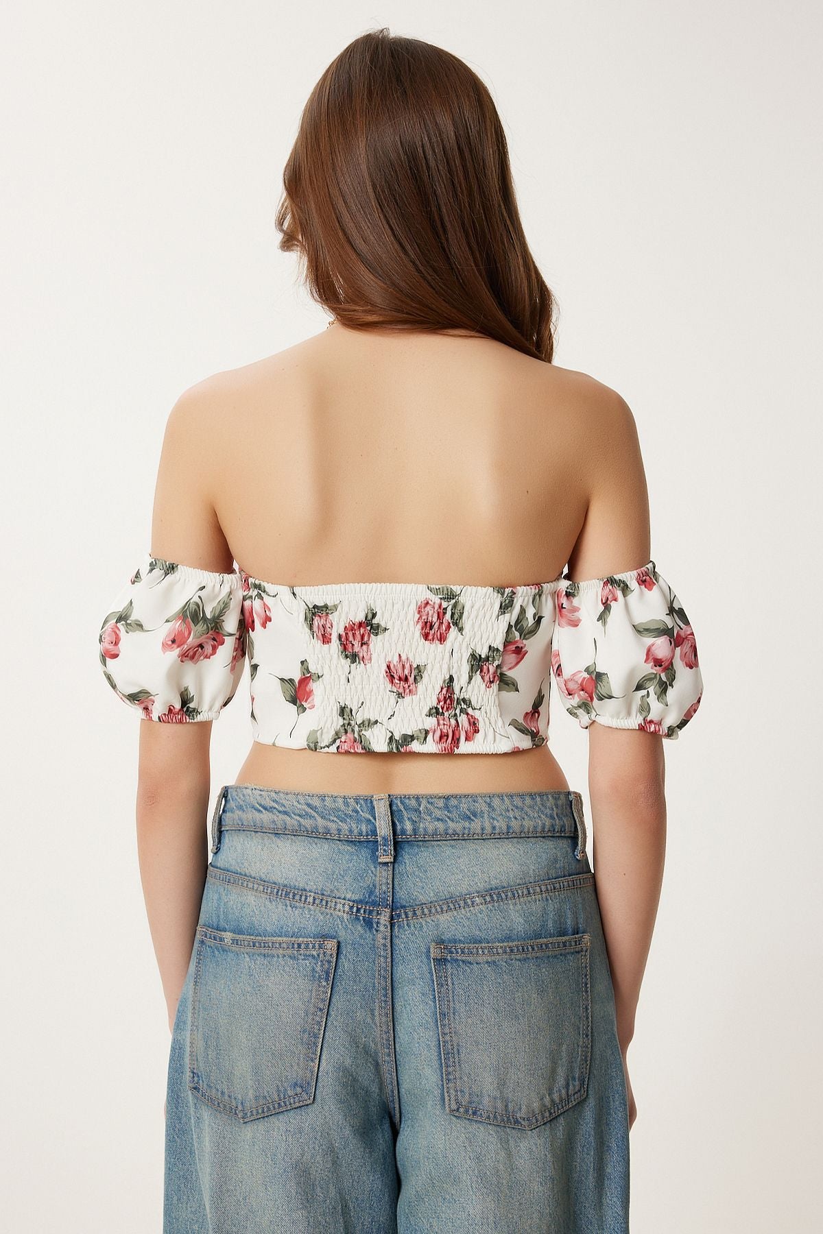 Krem Gül Kurusu Desenli Crop Viskon Bluz CR00510