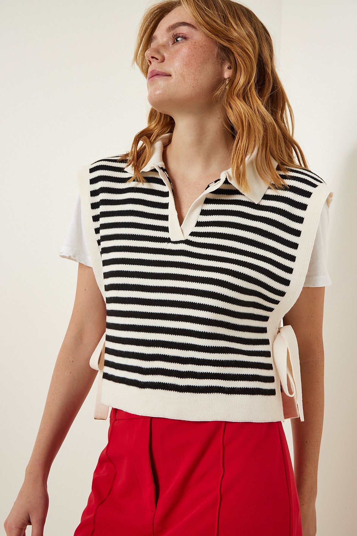 Krem Bağlamalı Çizgili Crop Triko Süveter MT00149