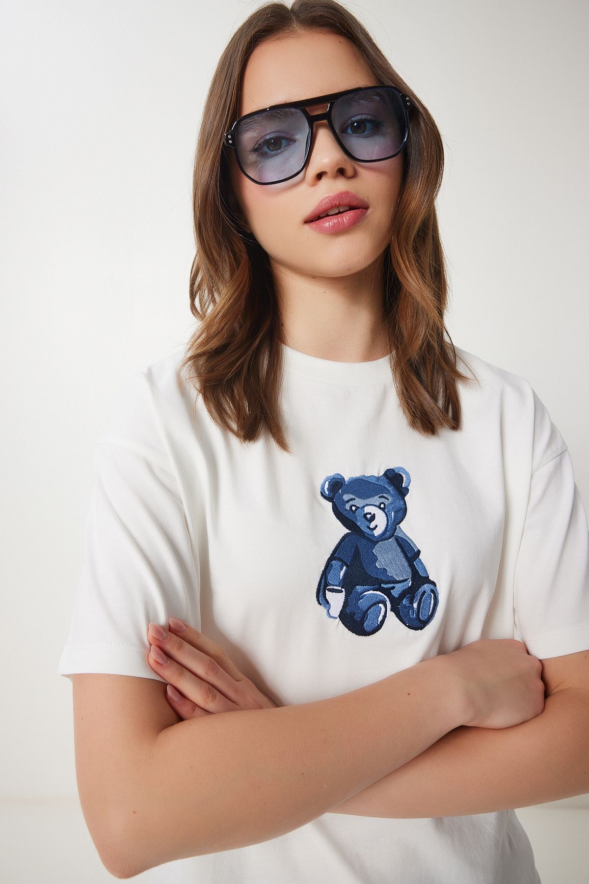 Ekru Ayıcık İşlemeli Pamuklu Oversize Örme T-Shirt CR00460