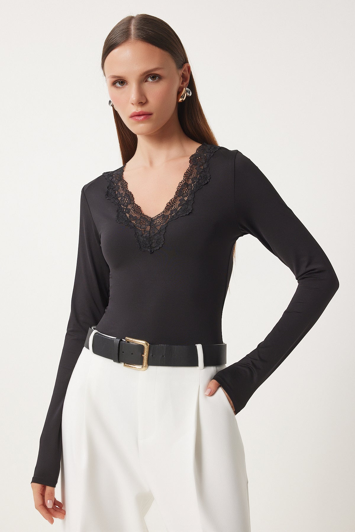 Siyah V Yaka Dantelli Örme Çıtçıtlı Body CV00037