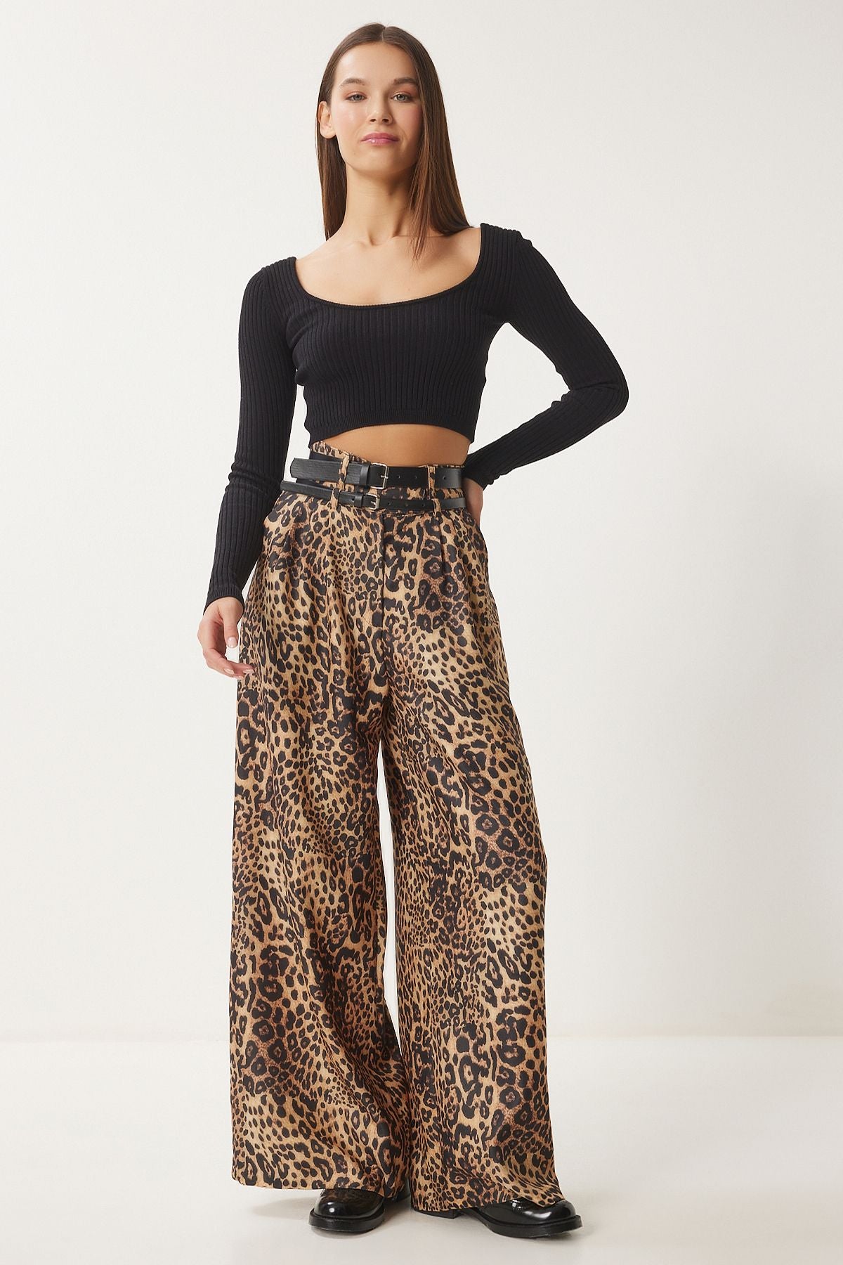 Bej Siyah Leopar Desenli Çift Kemerli Culatte Dokuma Pantolon FN03412