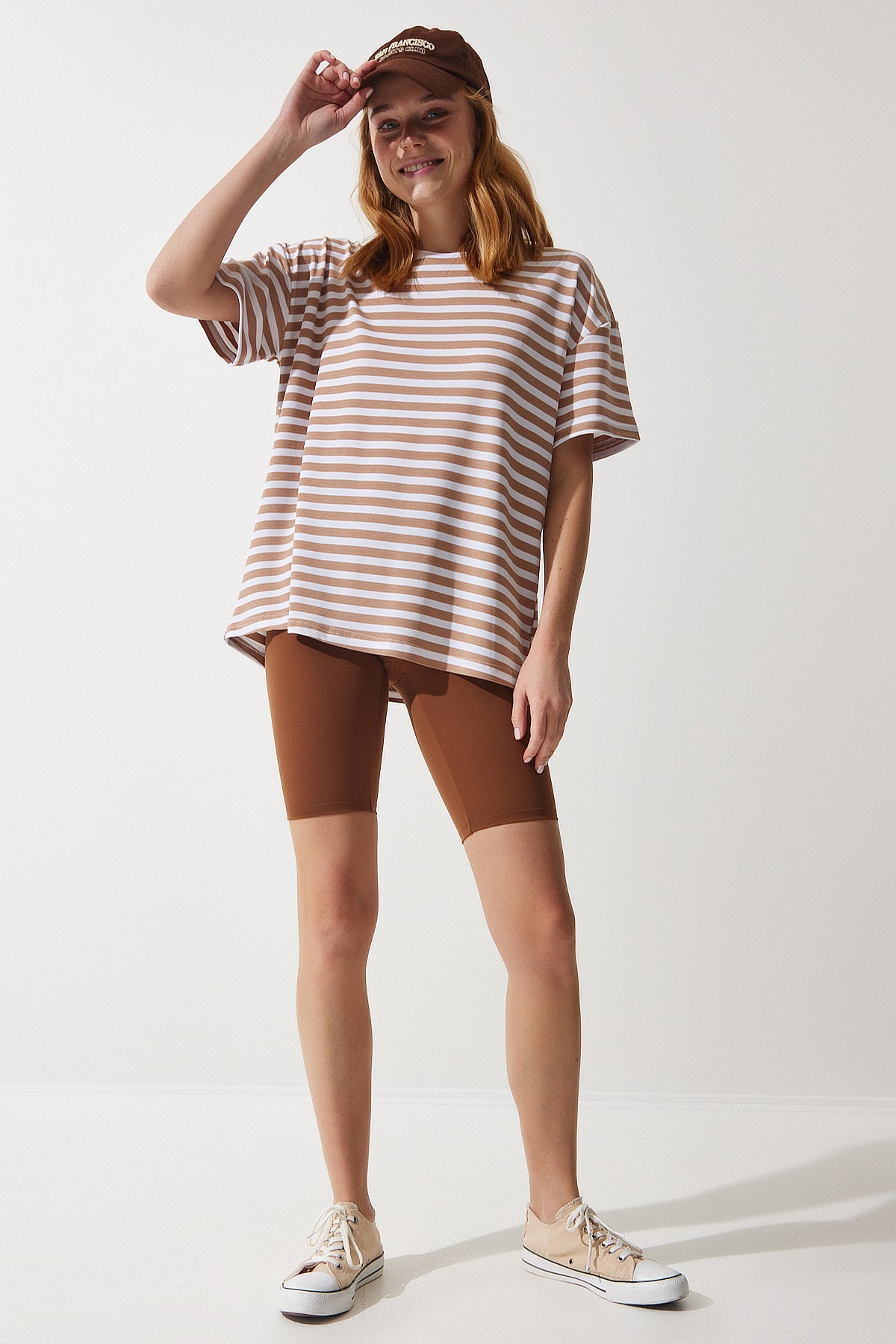 Bisküvi Bisiklet Yaka Çizgili Oversize Örme T-Shirt EN00609