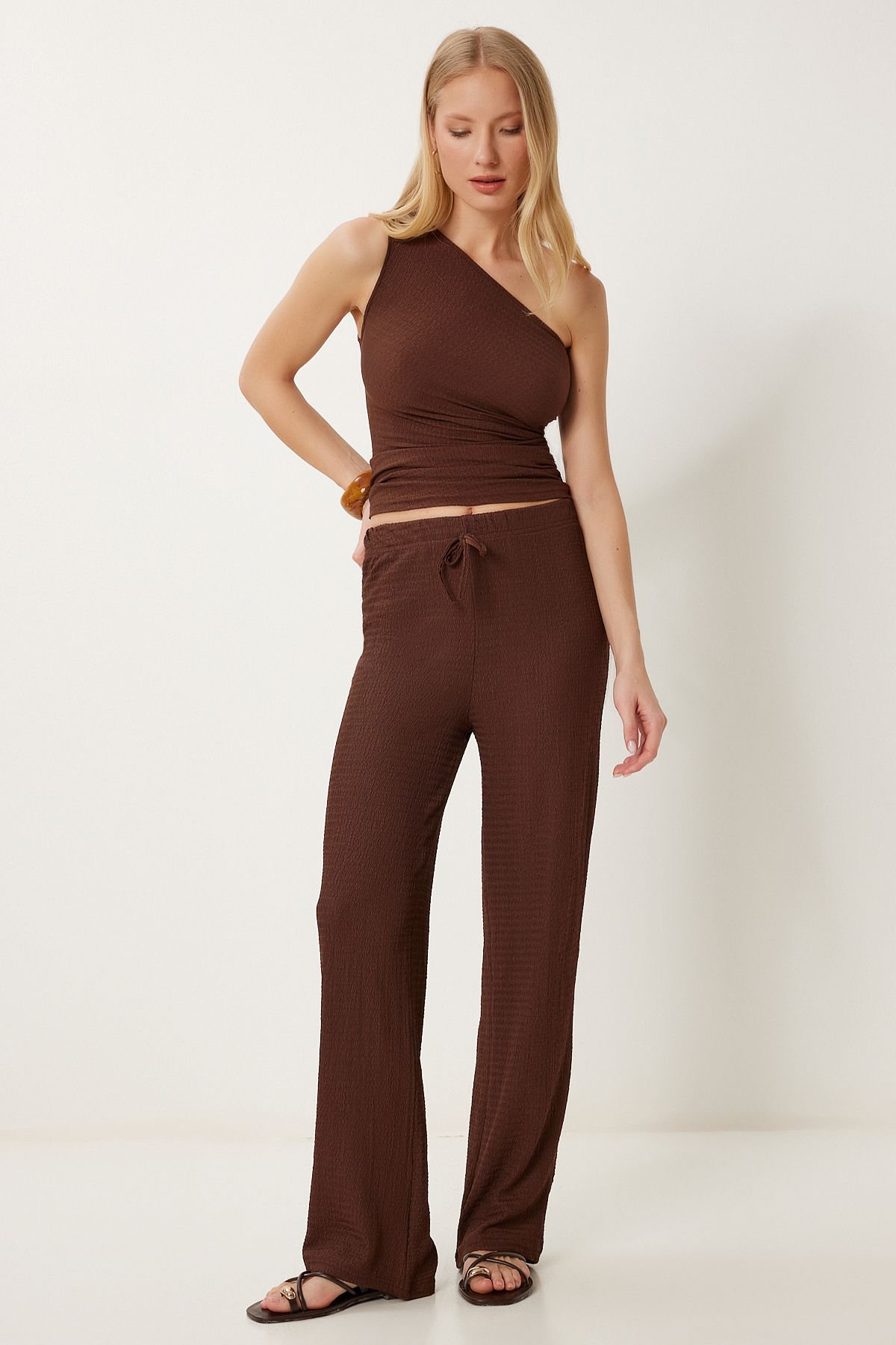 Kahverengi Dokulu Esnek Bluz Pantolon Takım ZV00309