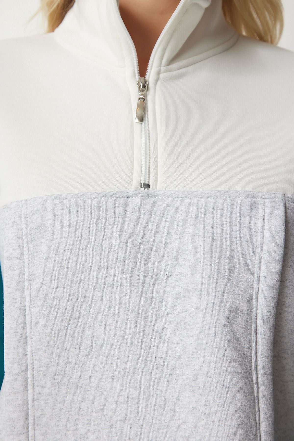 Gri Zümrüt Yeşili Fermuarlı Yaka Şardonlu Örme Crop Sweatshirt NJ00130