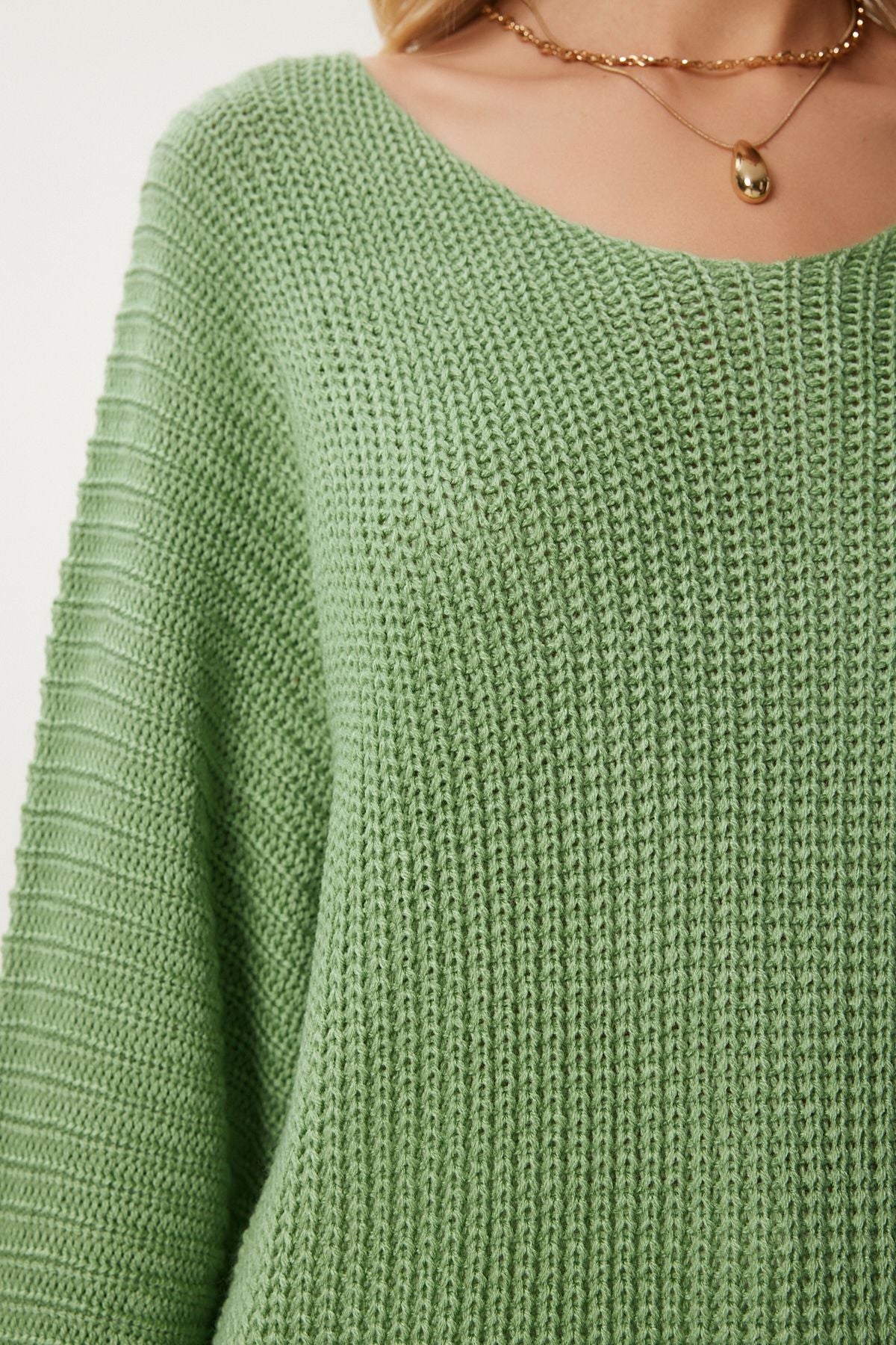 Çağla Yeşili V Yaka Oversize Triko Kazak YG00099