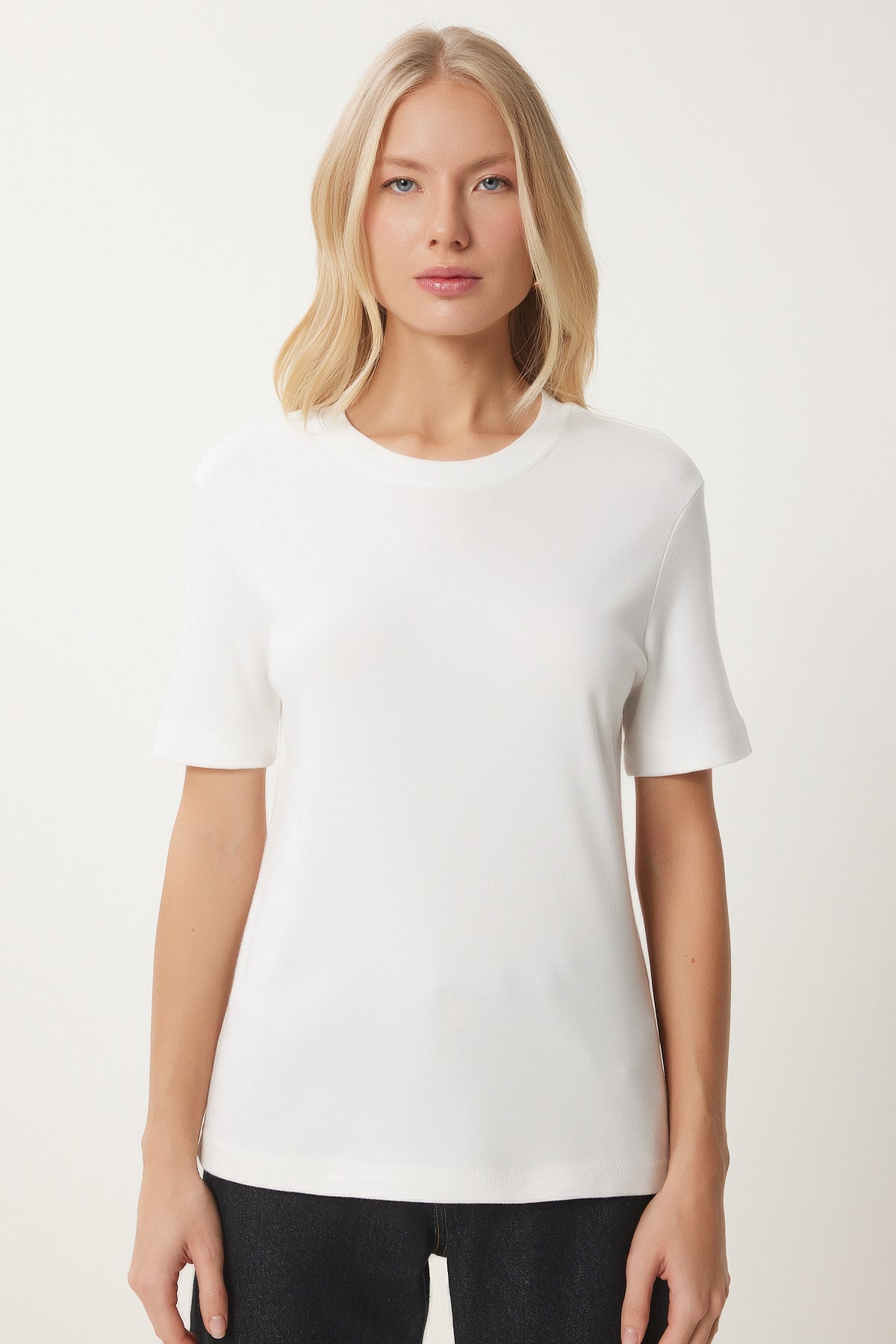Beyaz Pamuklu Basic Örme T-Shirt AG00001