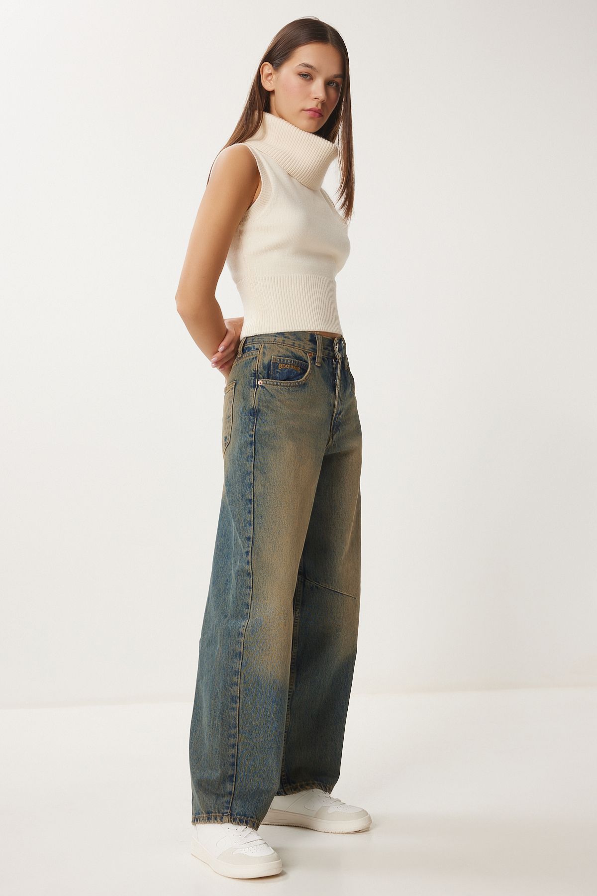 Koyu Mavi Yüksek Bel Soluk Efektli Baggy Jeans UT00027