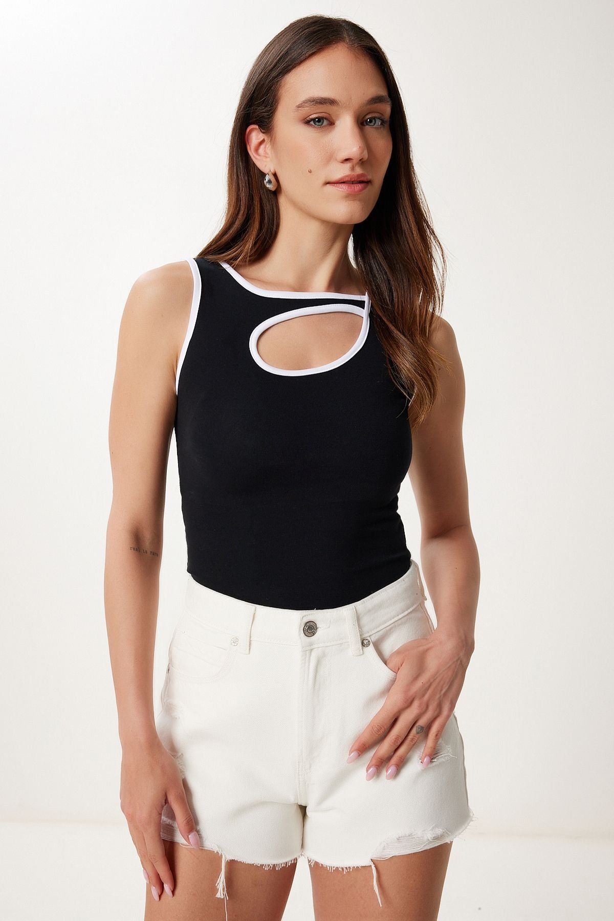 Siyah Kontrast Cut Out Detaylı Örme Bluz US00965