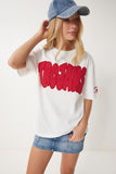 Ekru Sloganlı Boncuk İşlemeli Pamuklu T-Shirt CR00463
