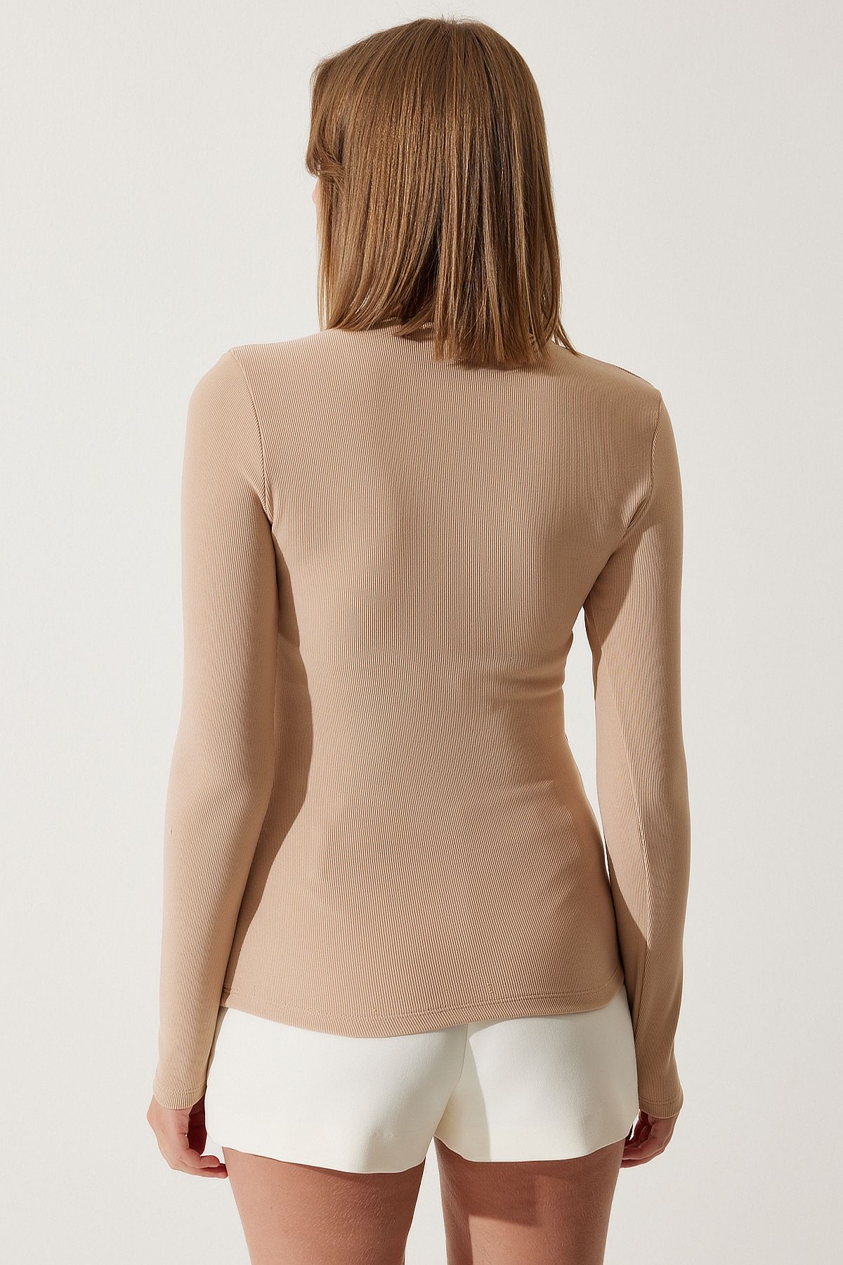 Bisküvi Cut Out Detaylı Fitilli Örme Bluz SF00005