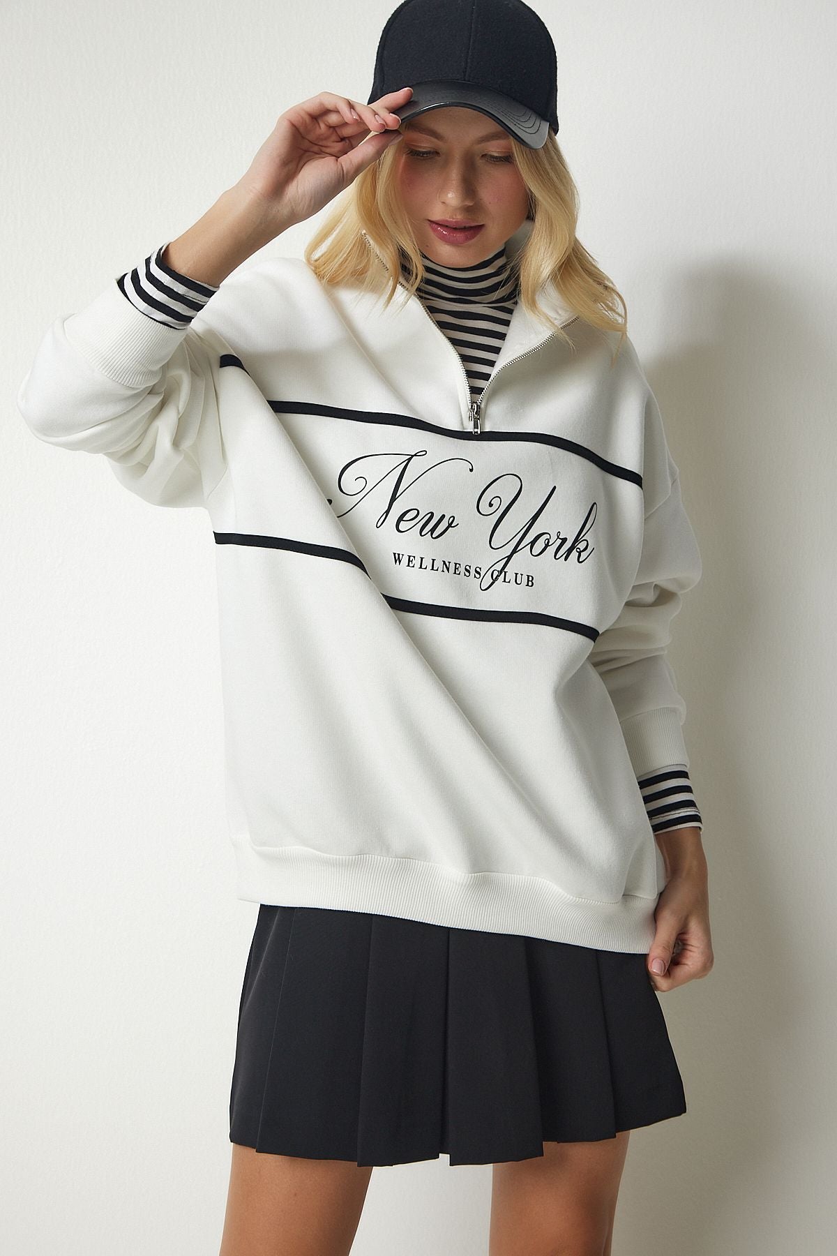 Ekru Fermuarlı Yaka Baskılı Şardonlu Sweatshirt UB00168