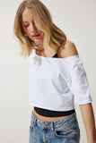 Beyaz Kayık Yaka Basic Crop Örme T-Shirt OW00028