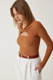 Taba Cut Out Detaylı Fitilli Örme Bluz SF00005