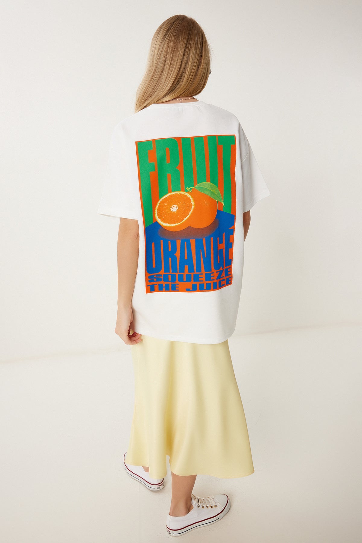 Ekru Oversize Baskılı Örme T-Shirt ZV00281