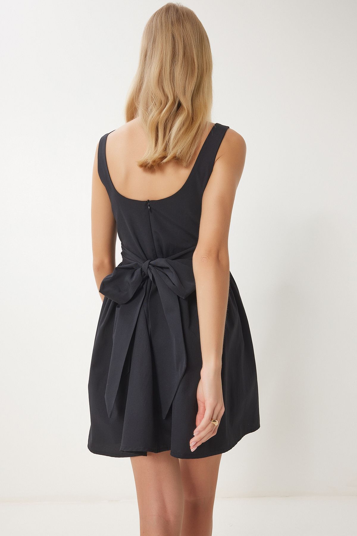 Siyah Fiyonklu Mini Poplin Elbise UB00355