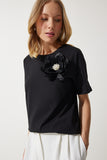 Siyah İncili Çiçek Detaylı Örme T-Shirt NJ00146