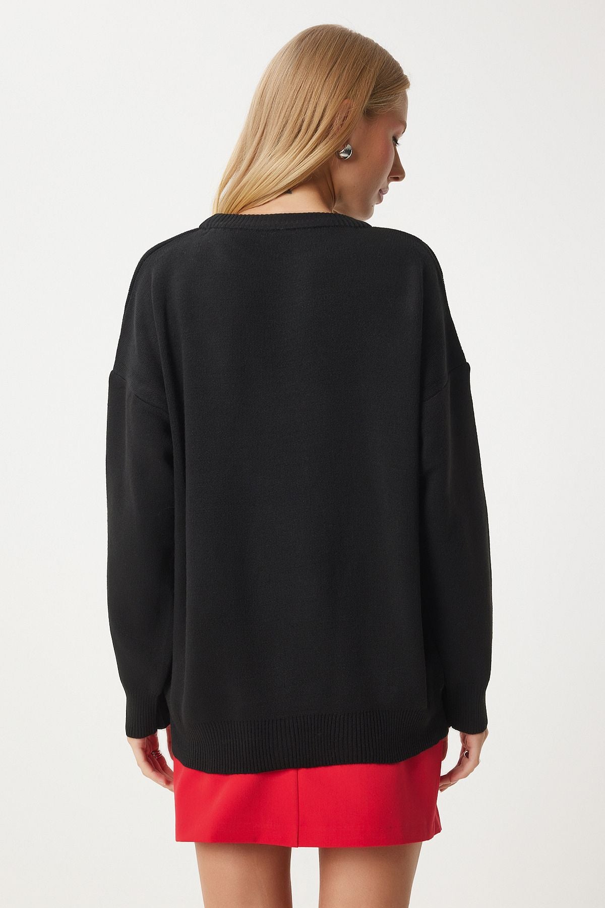 Siyah Kalp Nakışlı Oversize Triko Kazak YJ00018