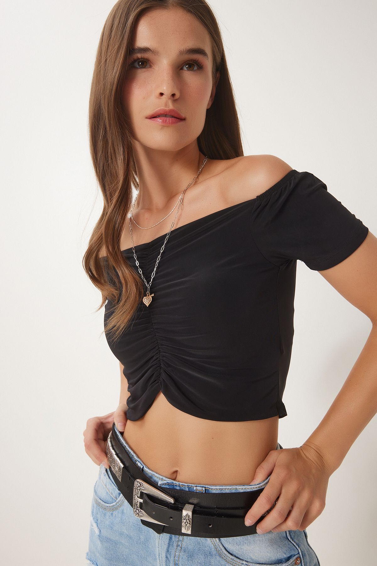 Siyah Büzgü Detaylı Crop Sandy Bluz Lİ00117