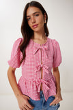 Pembe Kareli Bağlama Detaylı Keten Bluz TP00094