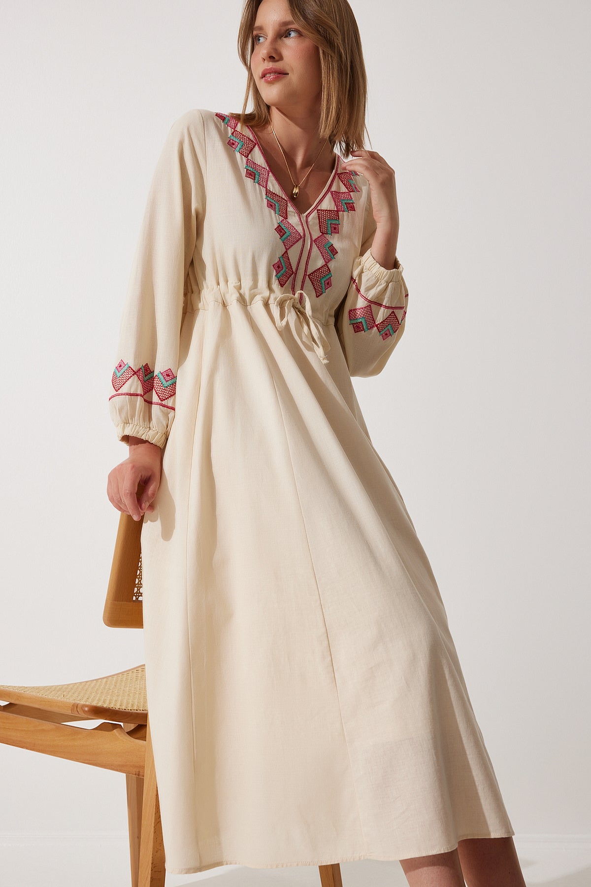 Krem Nakış Detaylı Oversize Keten Elbise RG00027