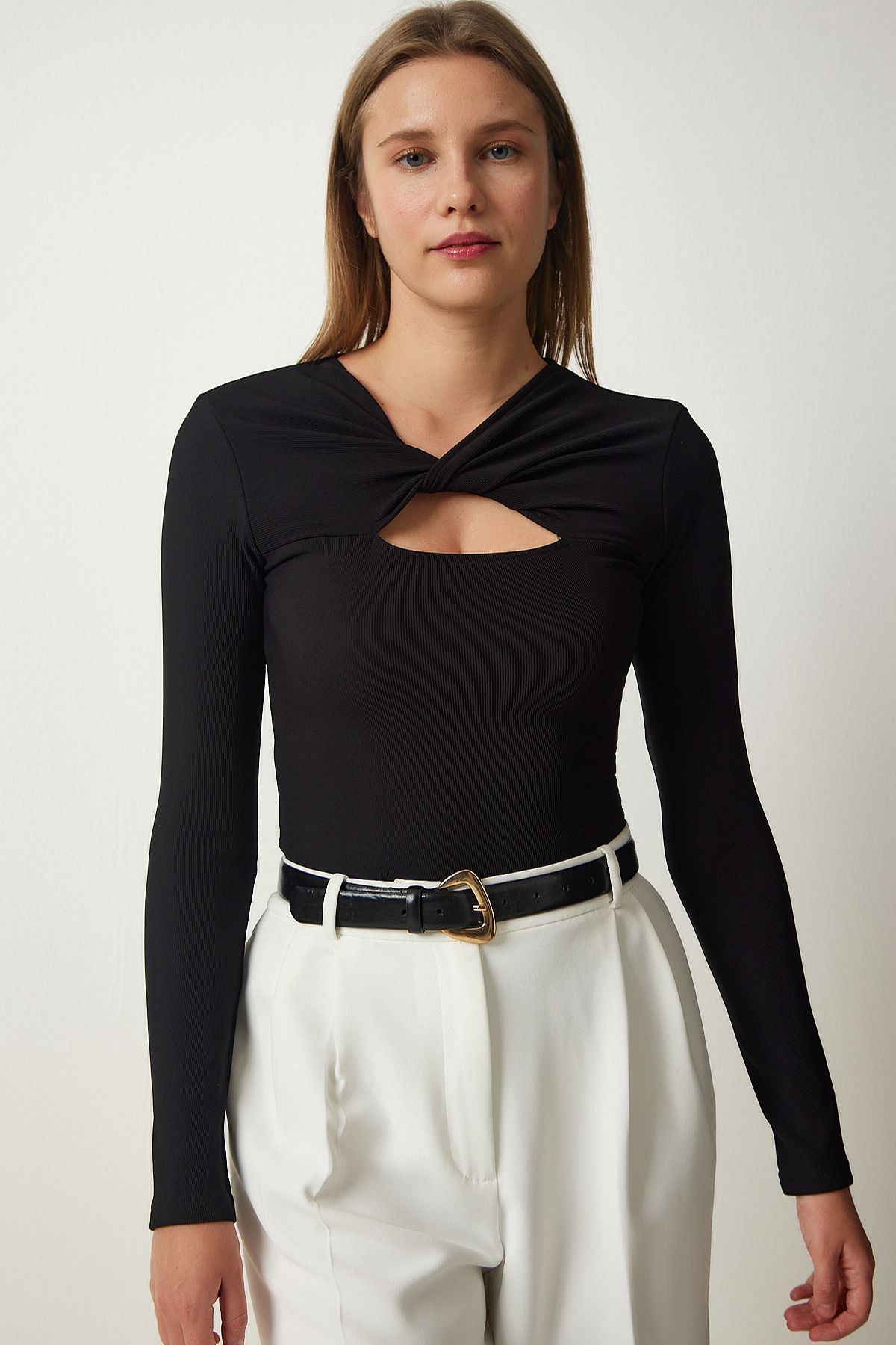 Siyah Cut Out Detaylı Fitilli Örme Bluz SF00005