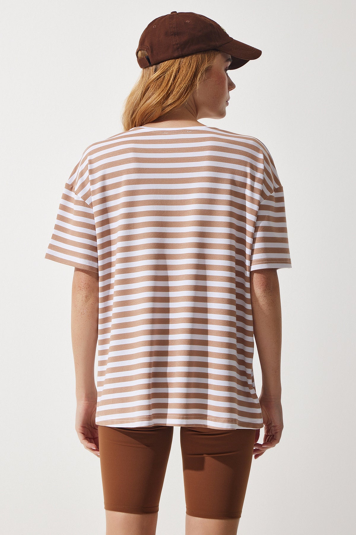 Bisküvi Bisiklet Yaka Çizgili Oversize Örme T-Shirt EN00609