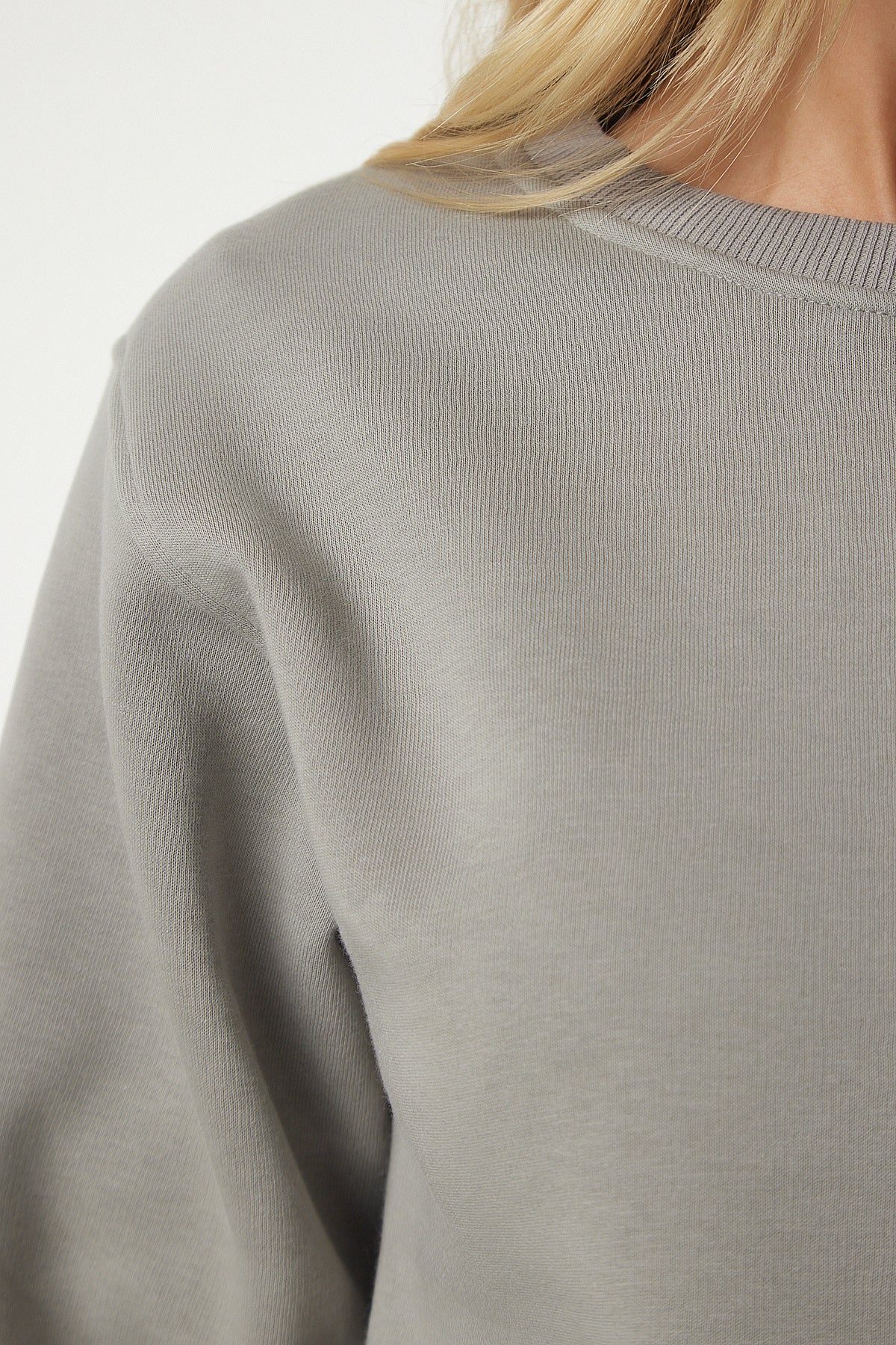 Füme Şardonlu Crop Sweatshirt UB00178