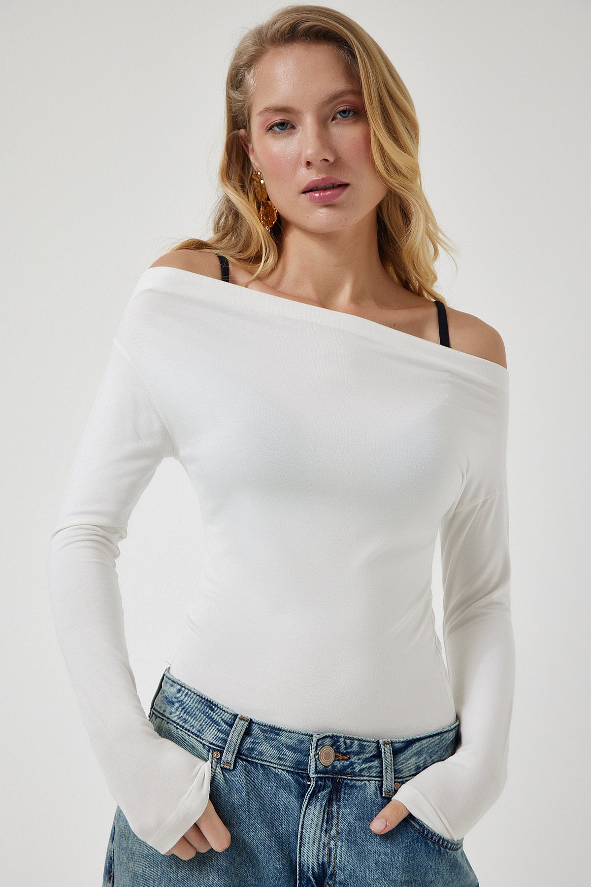 Beyaz Kayık Yaka Örme Bluz RX00046