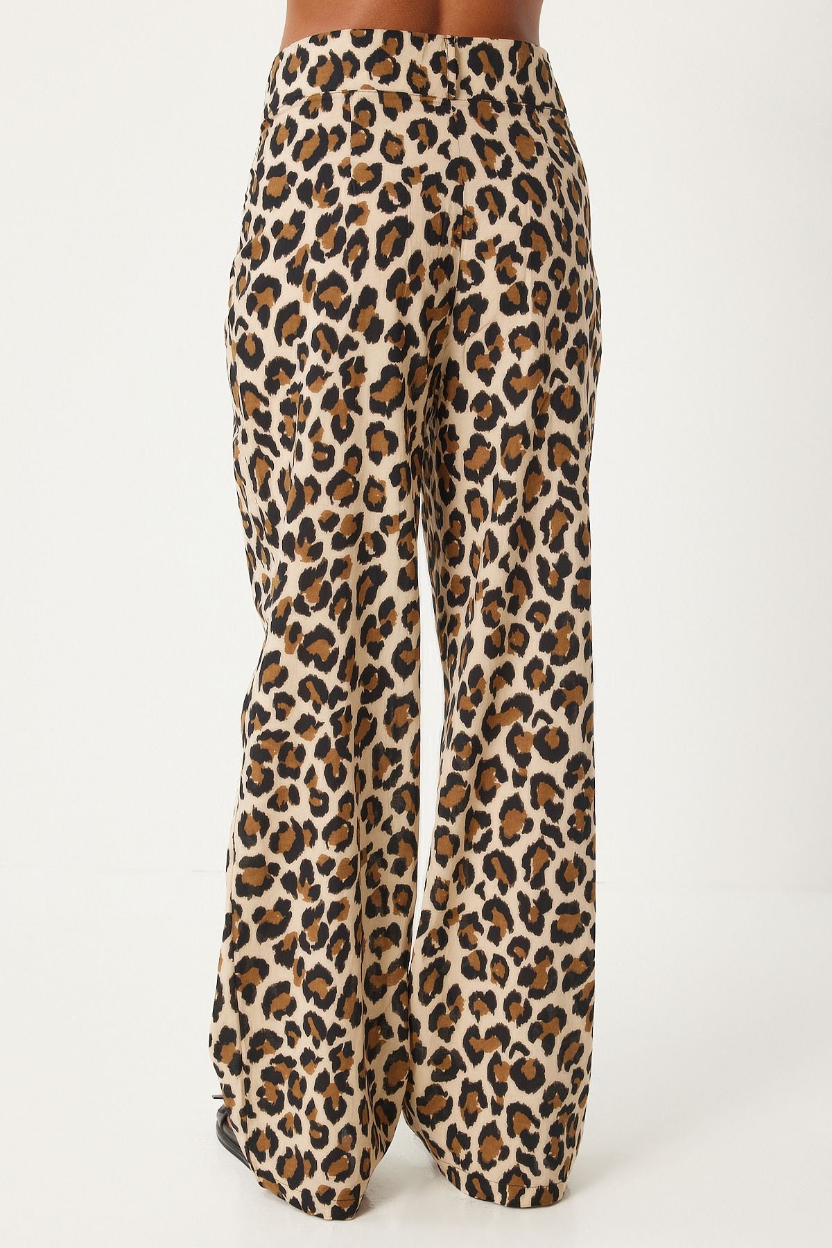 Krem Kahverengi Leopar Desenli Kolsuz Bluz Pantolon Dokuma Takım WF00082