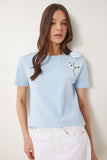 Gök Mavi Boncuklu Çiçek Detaylı Örme T-Shirt JH00051