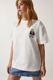 Beyaz Bisiklet Yaka Nakışlı Oversize Örme T-Shirt NJ00142