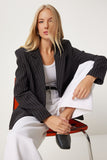 Siyah İnce Çizgili Oversize Kruvaze Ceket TO00152