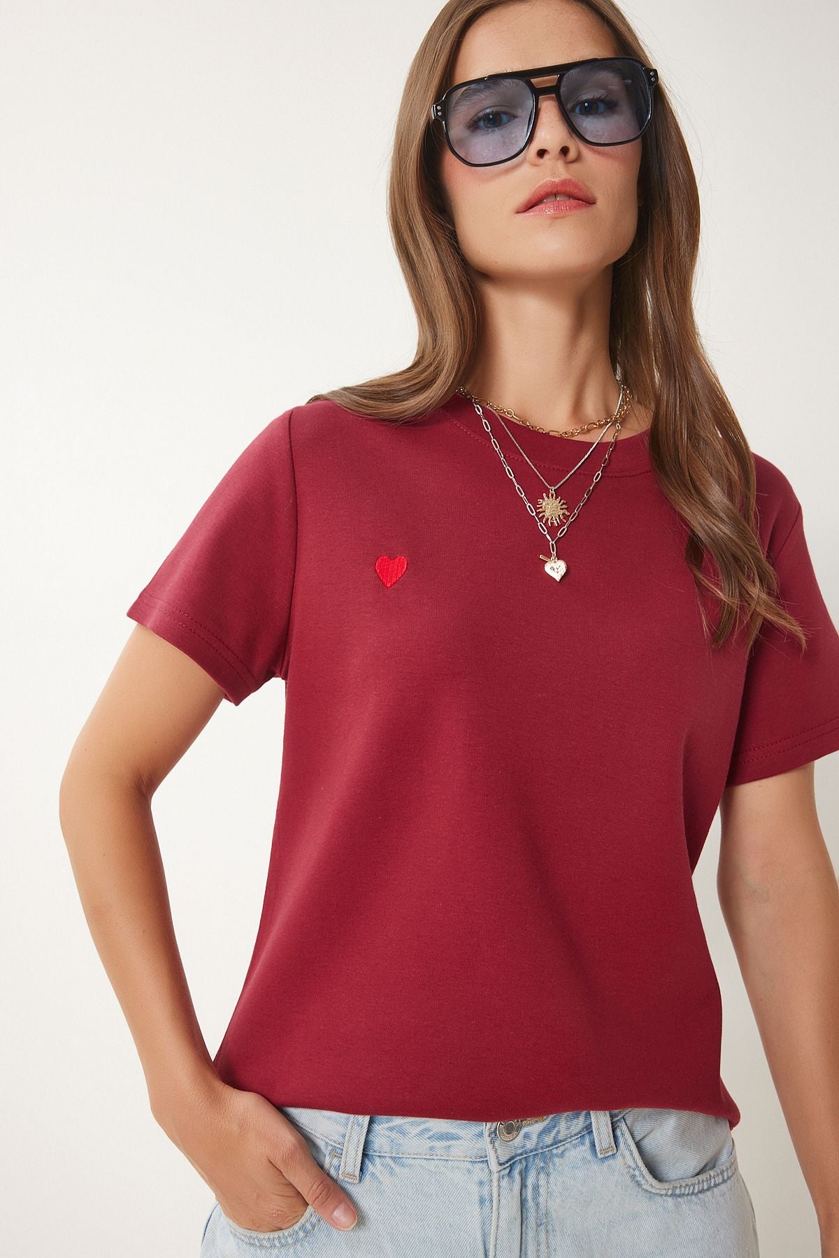 Bordo Kalp Nakışlı Örme T-Shirt DP00242