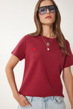 Bordo Kalp Nakışlı Örme T-Shirt DP00242