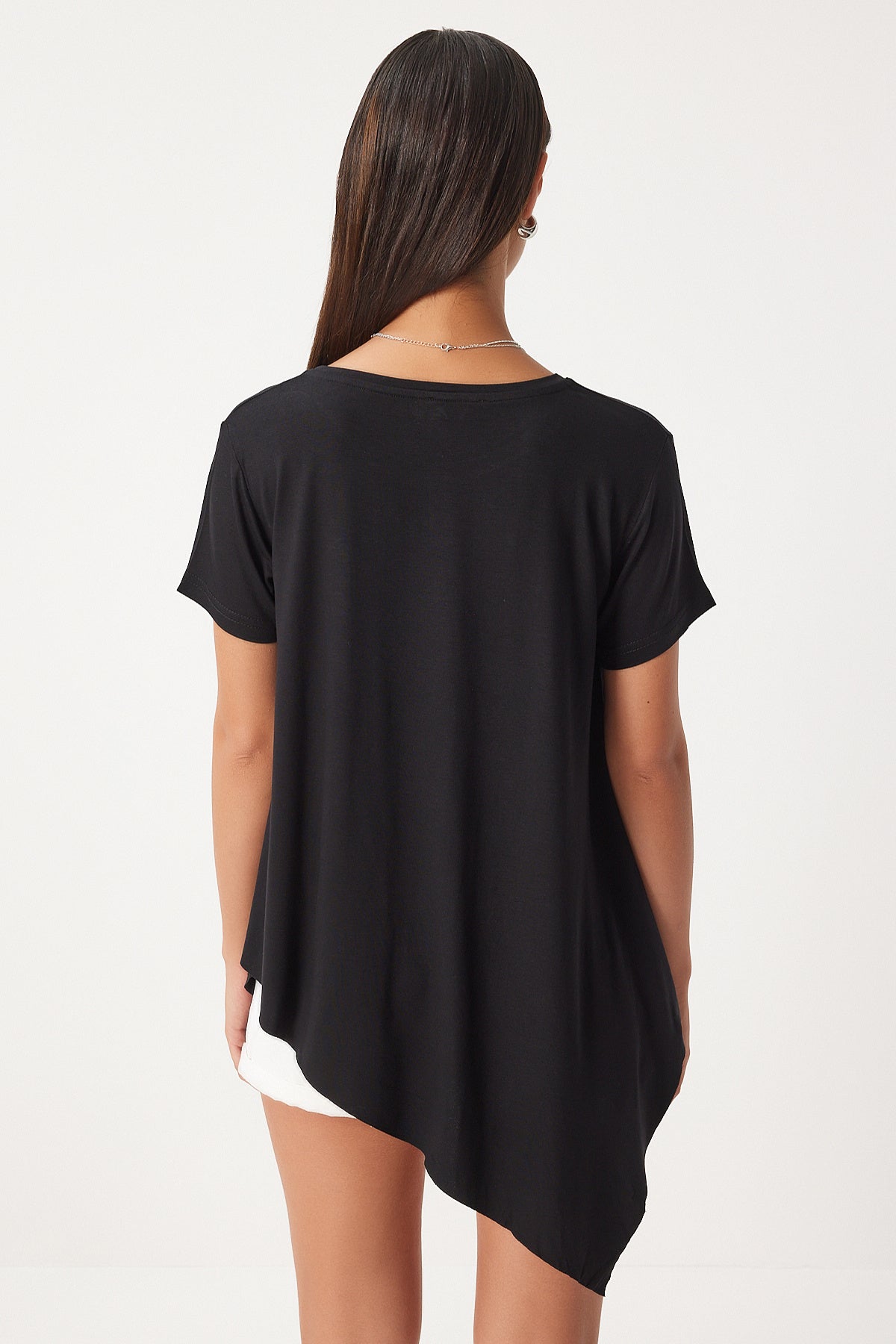 Siyah Asimetrik Viskon Örme T-shirt EN00599