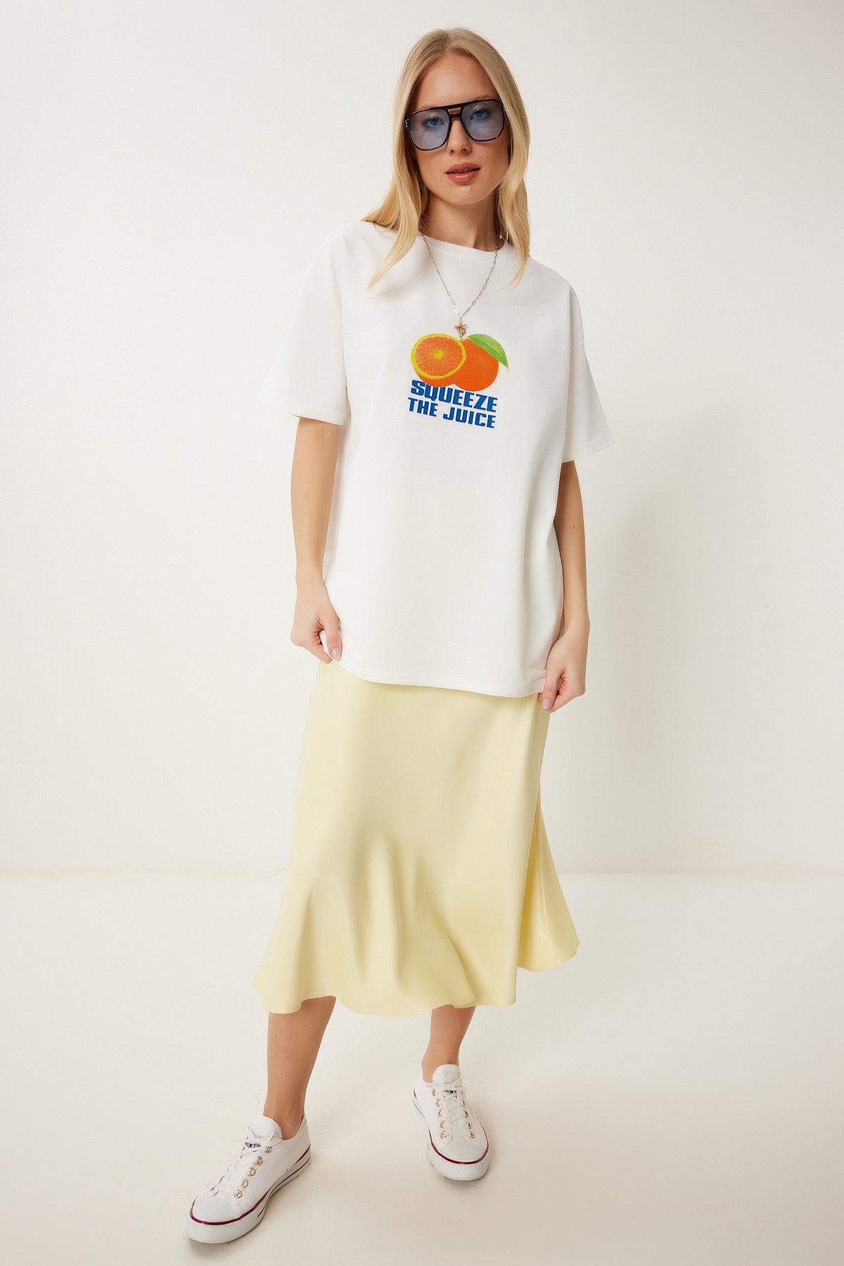 Ekru Oversize Baskılı Örme T-Shirt ZV00281