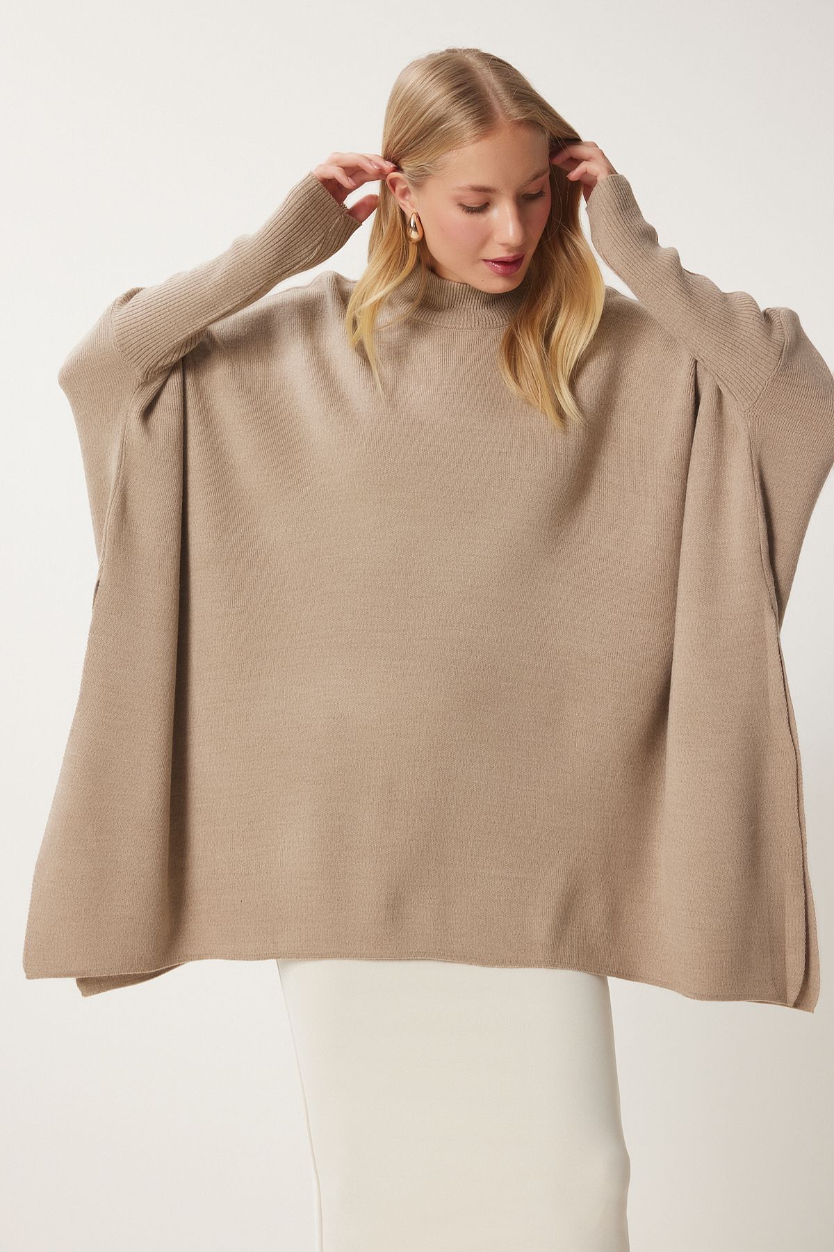 Bej Yandan Yırtmaçlı Oversize Panço Kazak YY00005