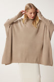 Bej Yandan Yırtmaçlı Oversize Panço Kazak YY00005