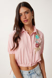 Pembe Beyaz Çiçek İşlemeli Çizgili Crop Dokuma Gömlek TP00095