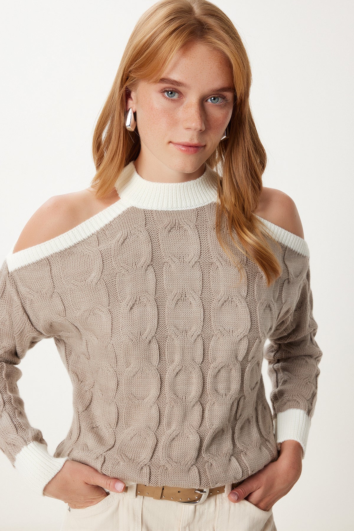 Vizon Ekru Cut Out Detaylı Kontrast Triko Kazak Kİ00165