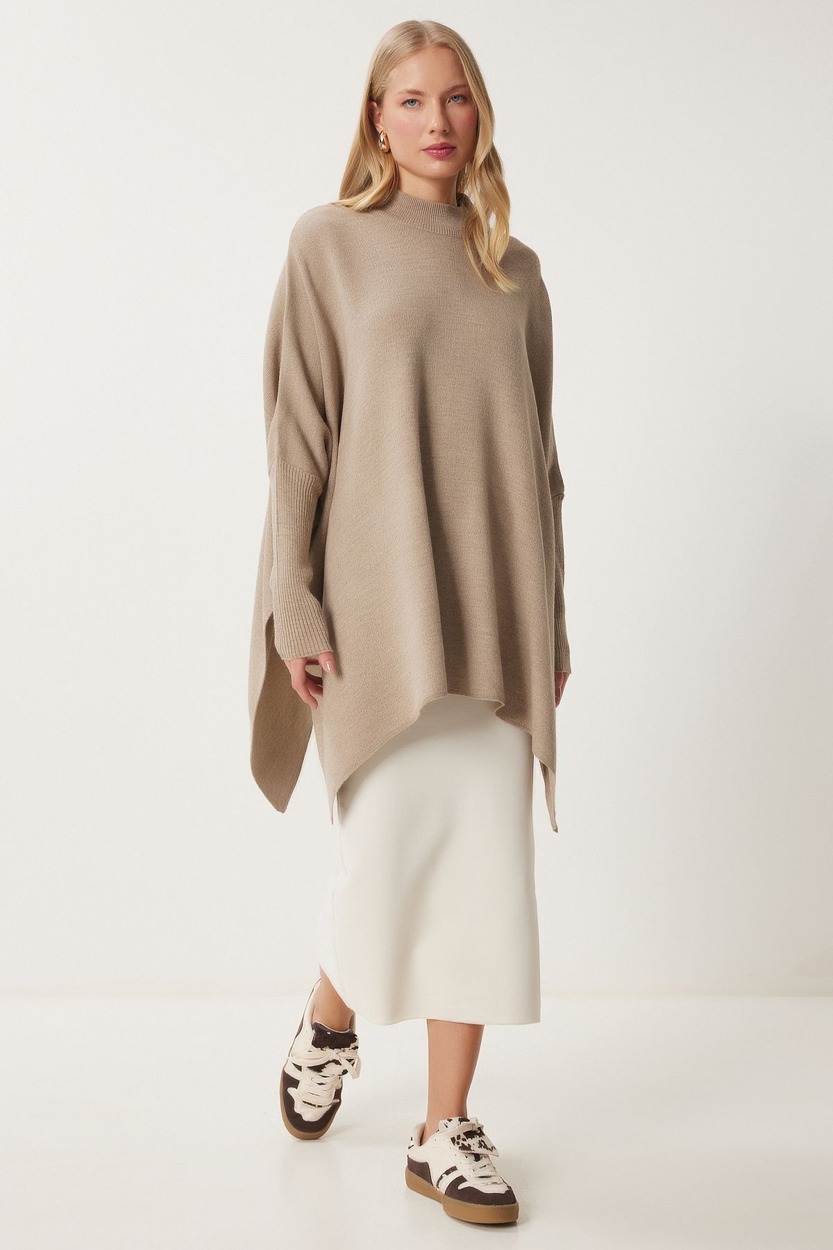 Bej Yandan Yırtmaçlı Oversize Panço Kazak YY00005