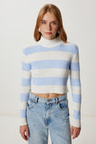 Ekru Mavi Çizgili Crop Fitilli Triko Kazak Kİ00158