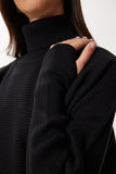 Siyah Parmak Geçmeli Crop Fitilli Triko Kazak MX00238