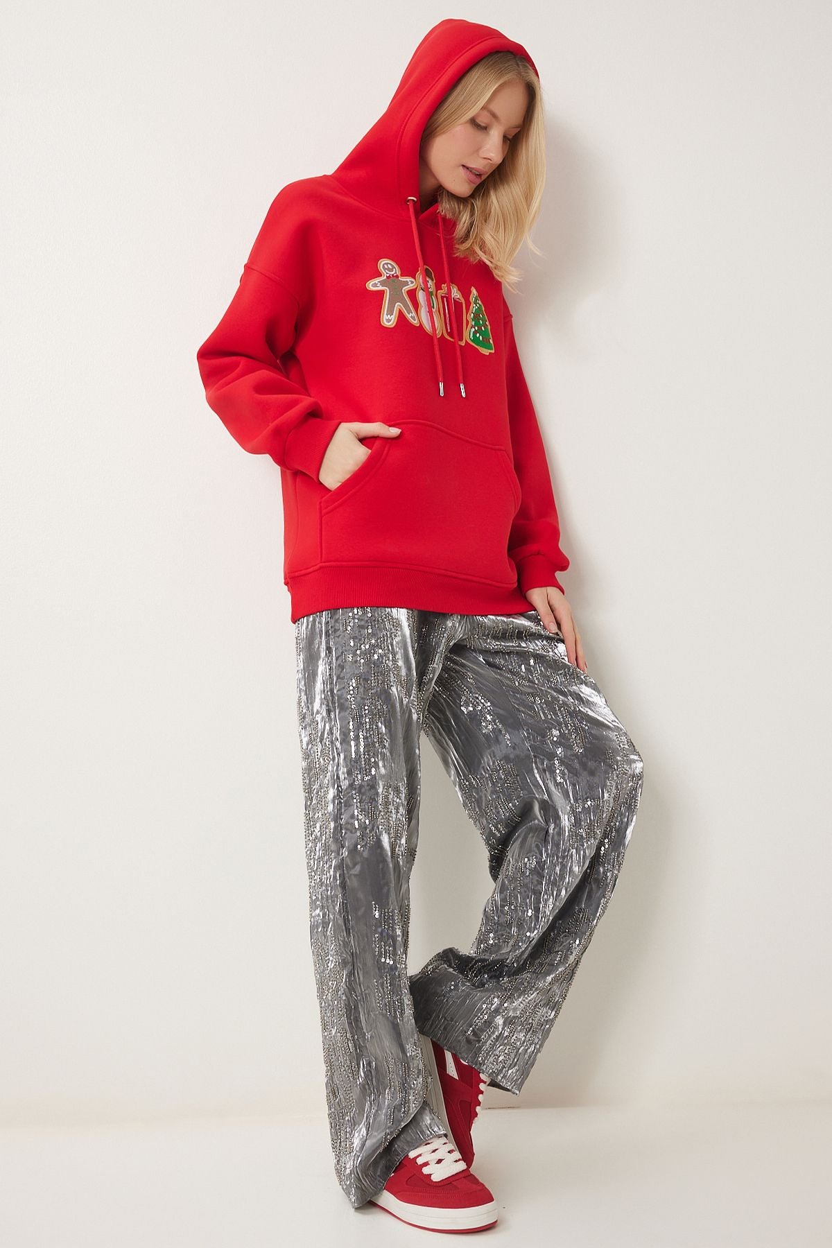 Kırmızı Yılbaşı Temalı Kapüşonlu Şardonlu Örme Sweatshirt TQ00001