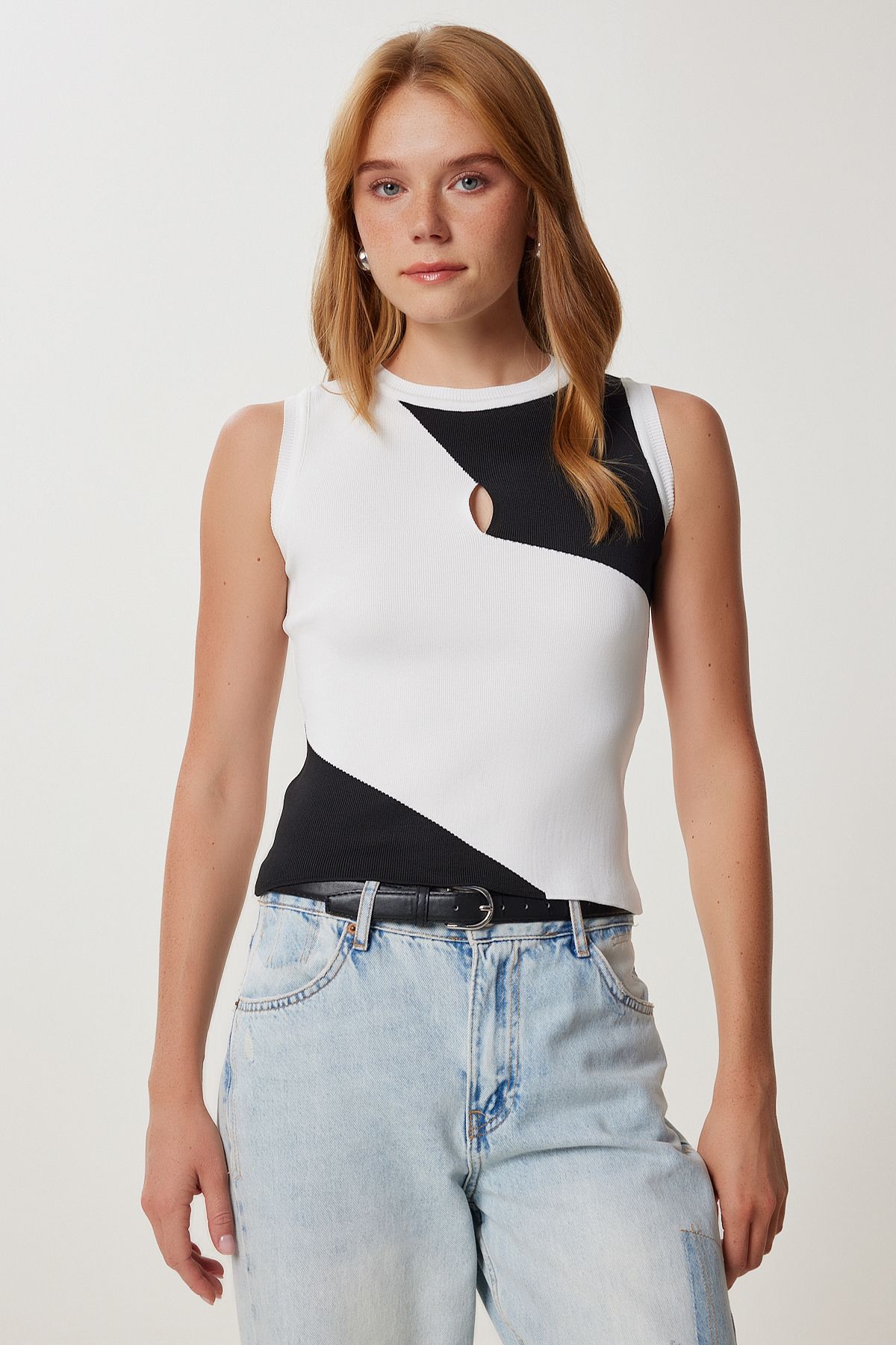 Beyaz Siyah Kontrast Renkli Esnek Triko Bluz YY00267