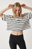 Beyaz Siyah Çizgili Oversize Crop Örme T-Shirt BP00162