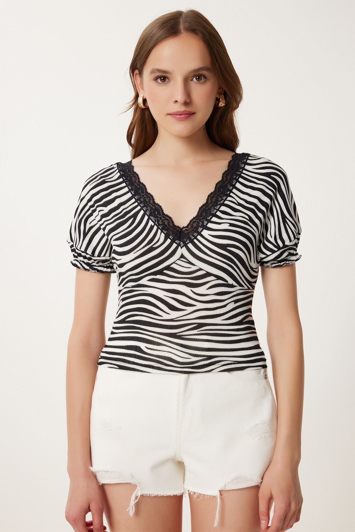 Siyah Kemik Dantelli Desenli Crop Örme Bluz TP00084