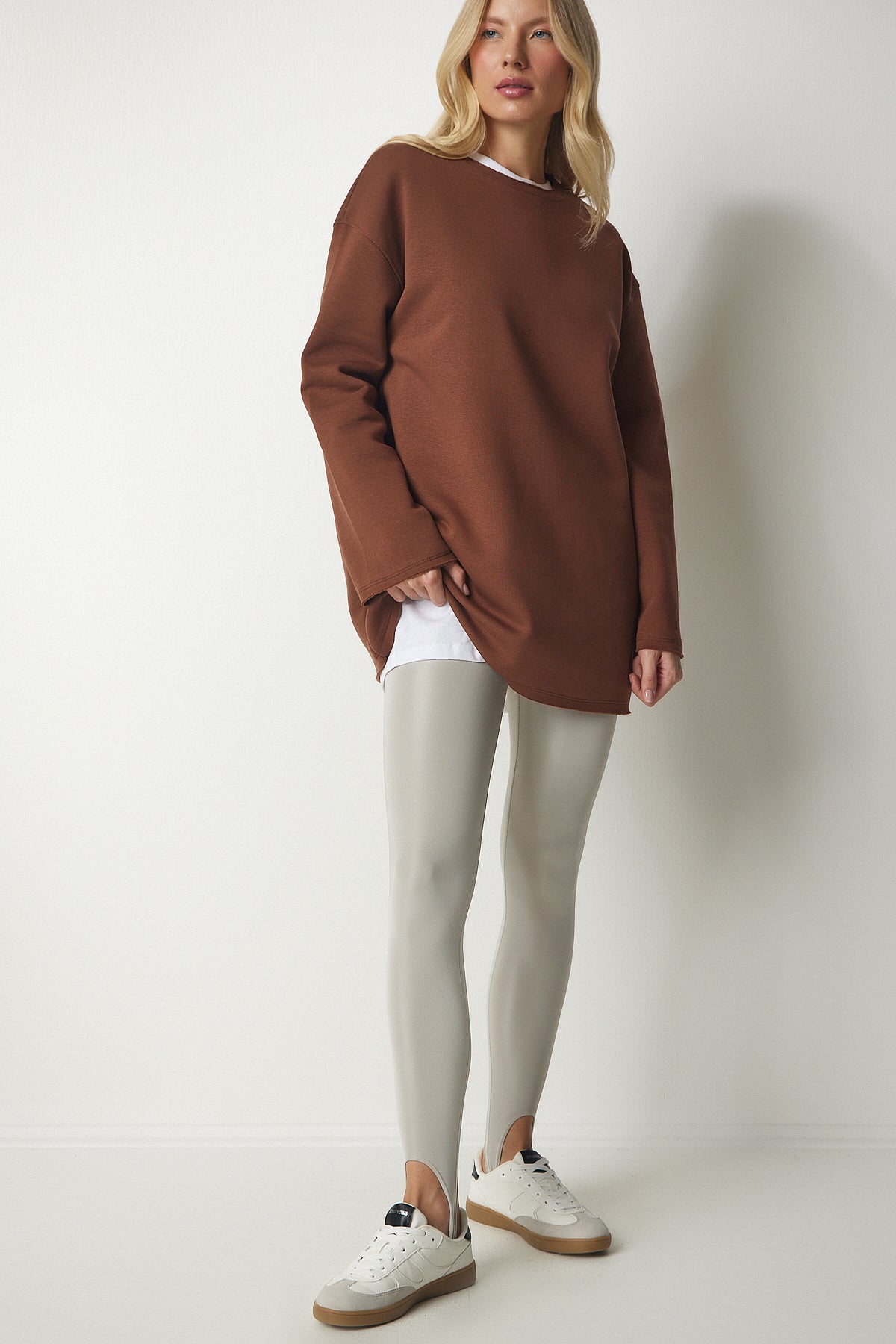 Kahverengi Şardonlu Oversize Örme Sweatshirt NJ00131