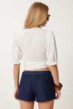 Ekru Bağlama Detaylı Crop Keten Bluz NS00443